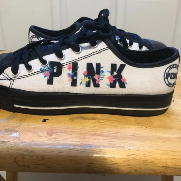 Custom shoes - Picture 3 of 8